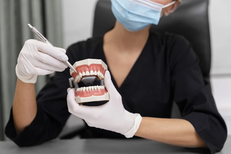 Dental Crowns for Front Teeth: Aesthetic Considerations and Options
